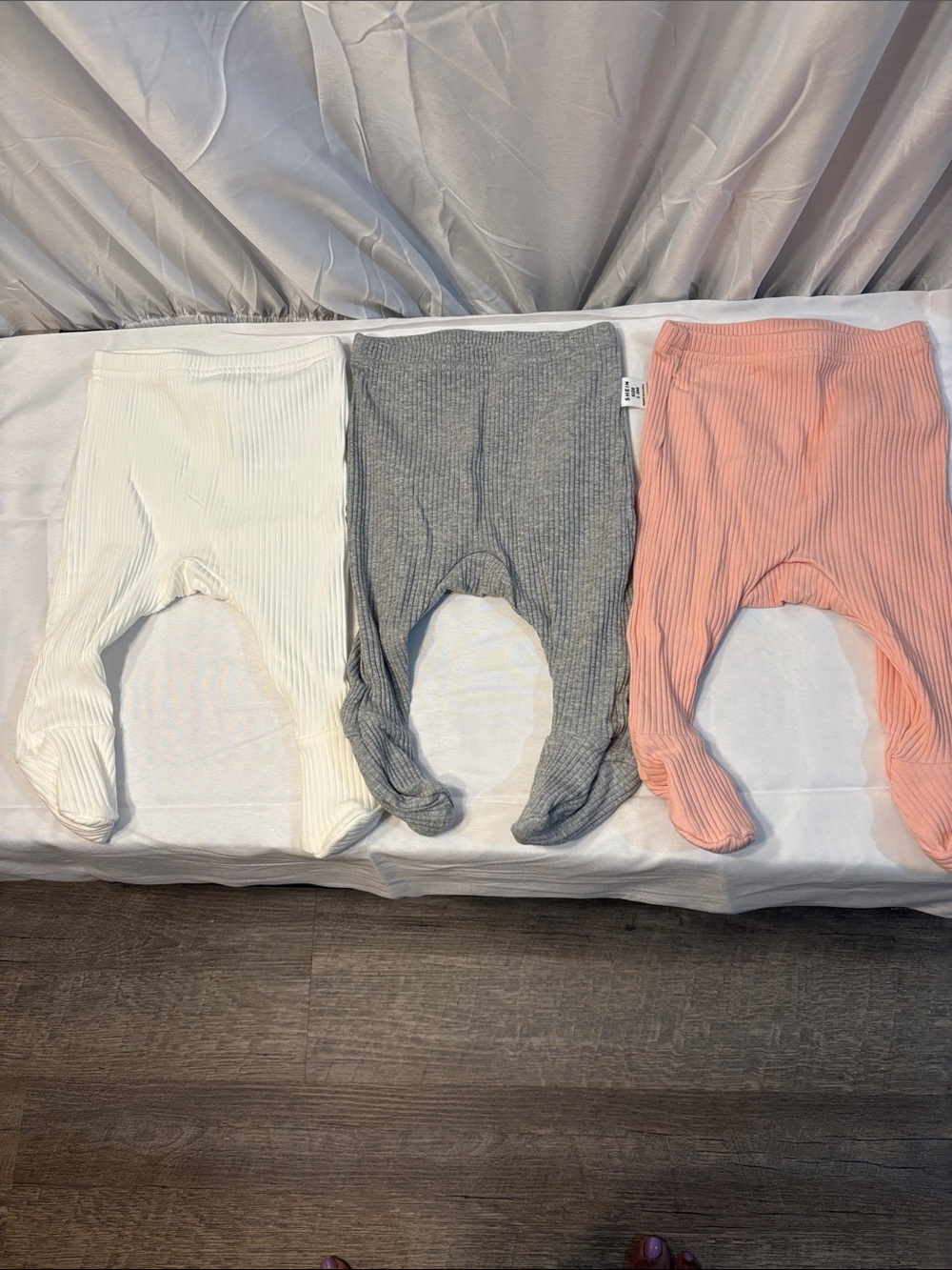 SHEIN Ribbed Baby Footed Pants Set in Gray, White & Peach